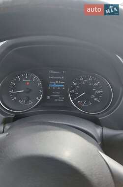 Внедорожник / Кроссовер Nissan Rogue 2016 в Черкассах