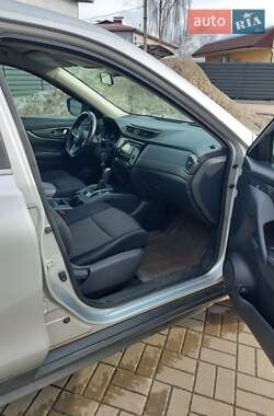 Внедорожник / Кроссовер Nissan Rogue 2016 в Черкассах