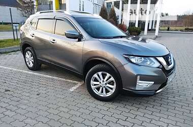 Внедорожник / Кроссовер Nissan Rogue 2016 в Бродах