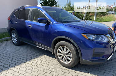 Внедорожник / Кроссовер Nissan Rogue 2016 в Львове