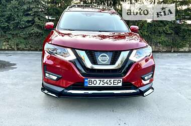 Внедорожник / Кроссовер Nissan Rogue 2017 в Тернополе