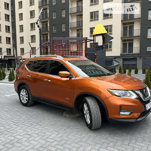 Внедорожник / Кроссовер Nissan Rogue 2018 в Ивано-Франковске