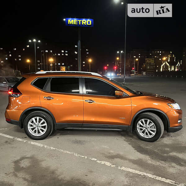 Внедорожник / Кроссовер Nissan Rogue 2018 в Ивано-Франковске