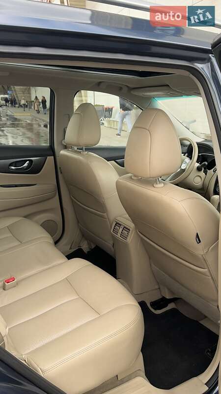 Позашляховик / Кросовер Nissan Rogue 2014 в Харкові