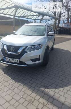 Позашляховик / Кросовер Nissan Rogue 2018 в Львові