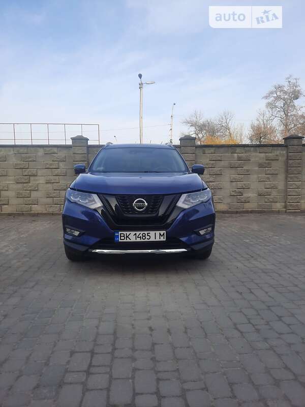 Внедорожник / Кроссовер Nissan Rogue 2019 в Ровно