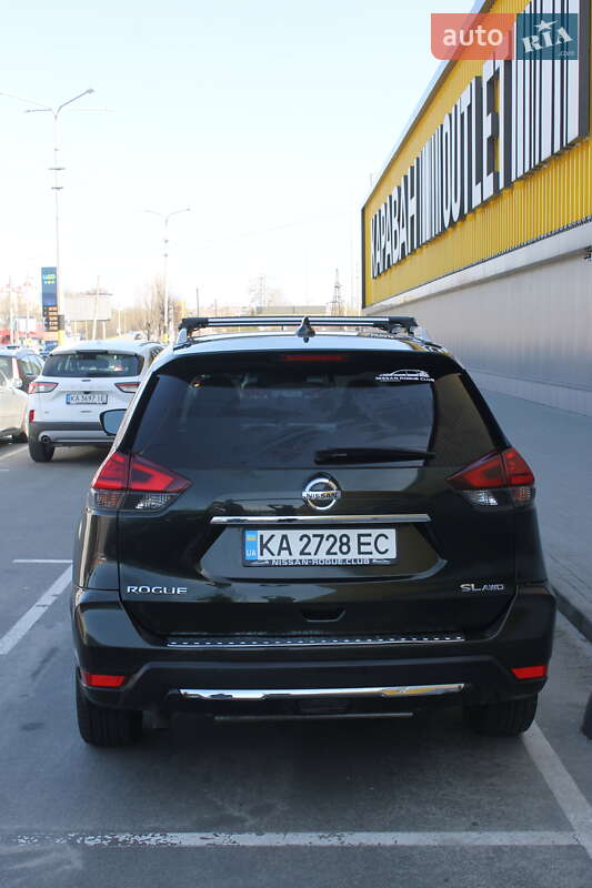 Позашляховик / Кросовер Nissan Rogue 2017 в Києві