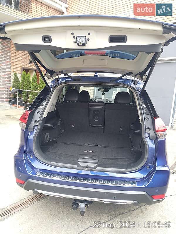 Внедорожник / Кроссовер Nissan Rogue 2019 в Киеве