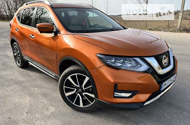 Внедорожник / Кроссовер Nissan Rogue 2018 в Ромнах