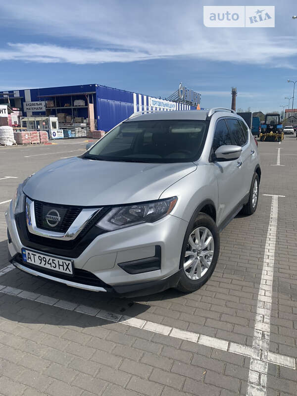 Внедорожник / Кроссовер Nissan Rogue 2017 в Коломые