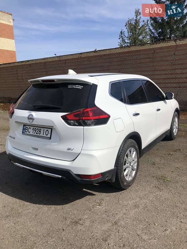 Позашляховик / Кросовер Nissan Rogue 2017 в Сокалі