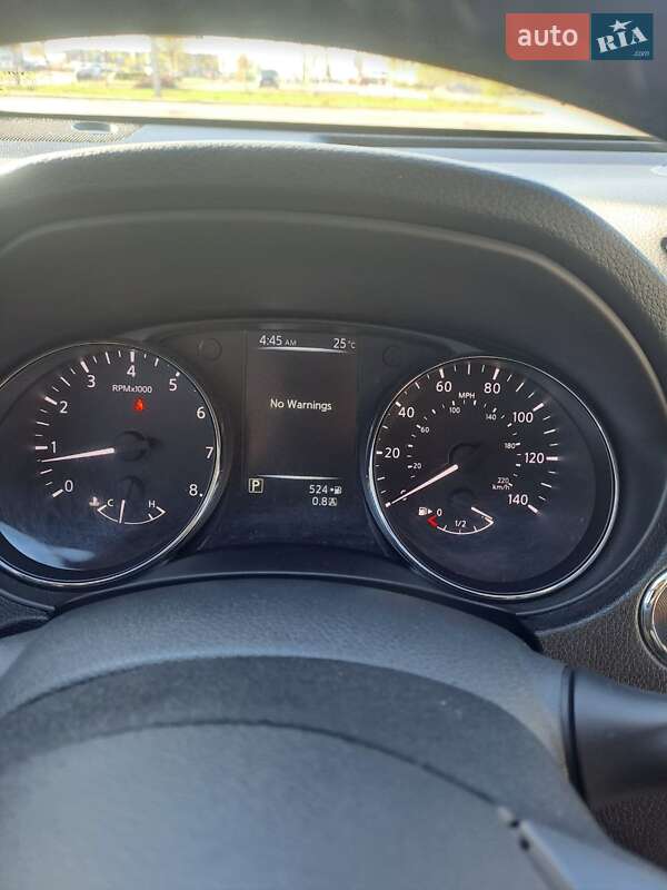 Позашляховик / Кросовер Nissan Rogue 2016 в Києві