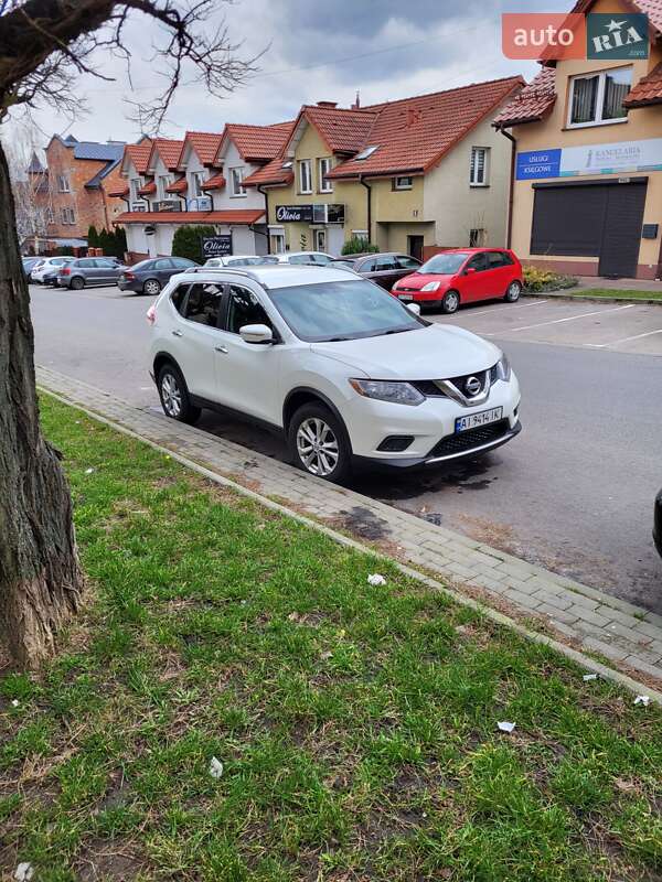 Внедорожник / Кроссовер Nissan Rogue 2015 в Киеве