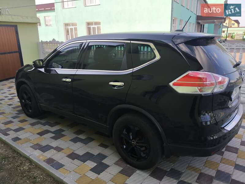 Внедорожник / Кроссовер Nissan Rogue 2015 в Ивано-Франковске