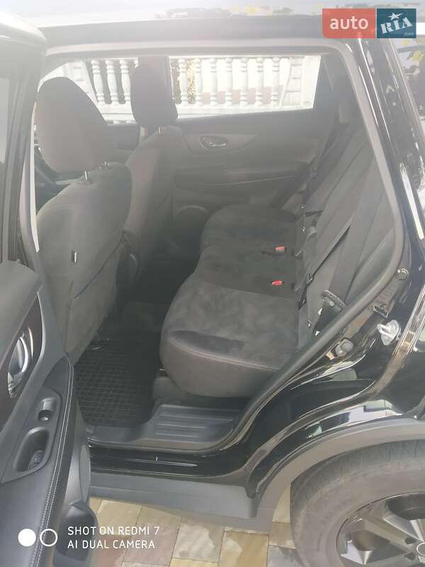 Внедорожник / Кроссовер Nissan Rogue 2015 в Ивано-Франковске