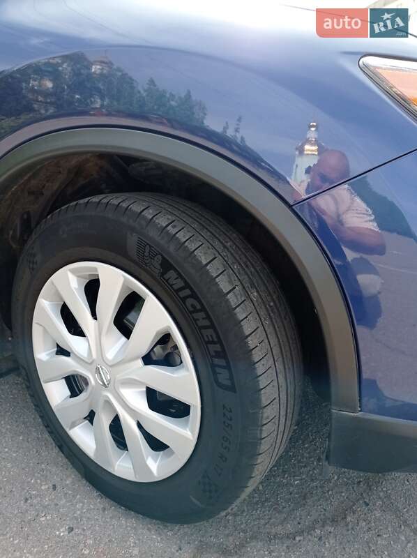 Внедорожник / Кроссовер Nissan Rogue 2017 в Кривом Роге