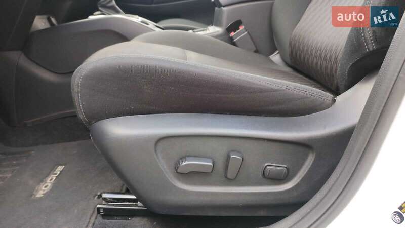 Внедорожник / Кроссовер Nissan Rogue 2018 в Запорожье