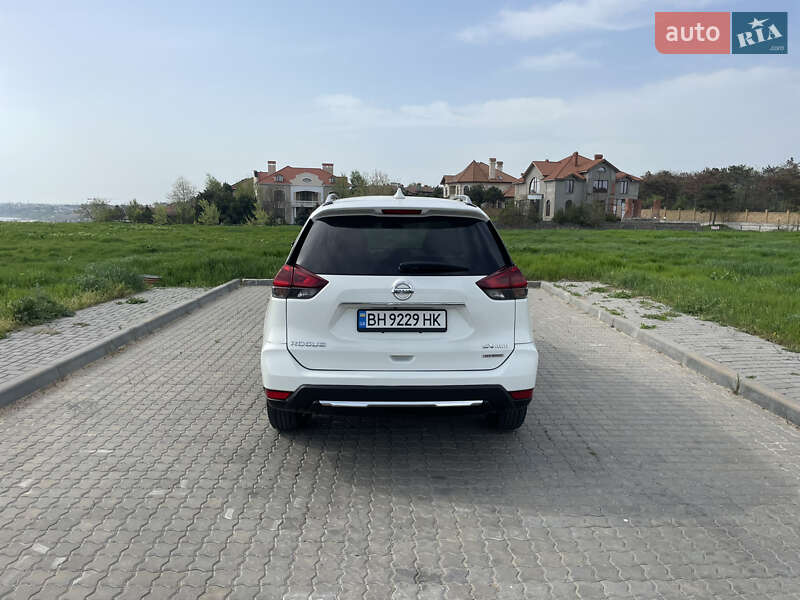 Позашляховик / Кросовер Nissan Rogue 2018 в Одесі
