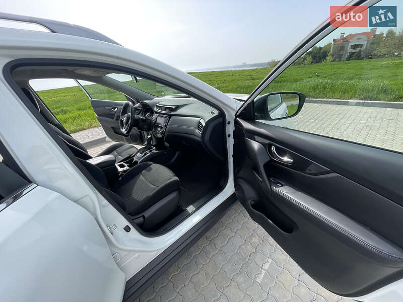 Позашляховик / Кросовер Nissan Rogue 2018 в Одесі