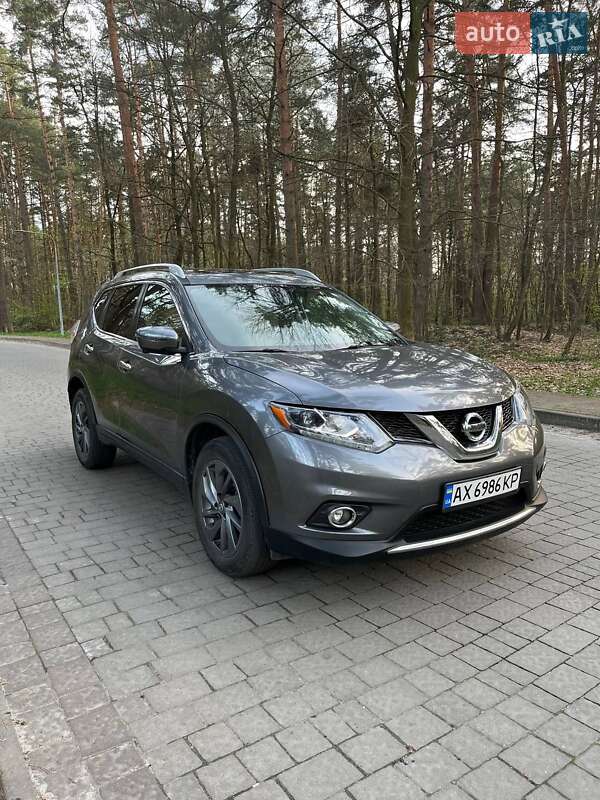 Внедорожник / Кроссовер Nissan Rogue 2016 в Харькове