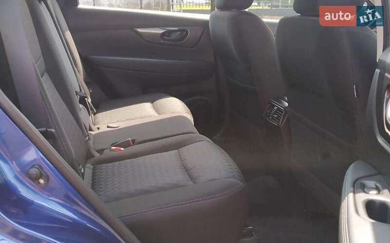 Внедорожник / Кроссовер Nissan Rogue 2019 в Львове