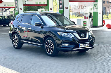 Внедорожник / Кроссовер Nissan Rogue 2018 в Житомире