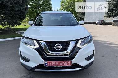 Внедорожник / Кроссовер Nissan Rogue 2017 в Ровно