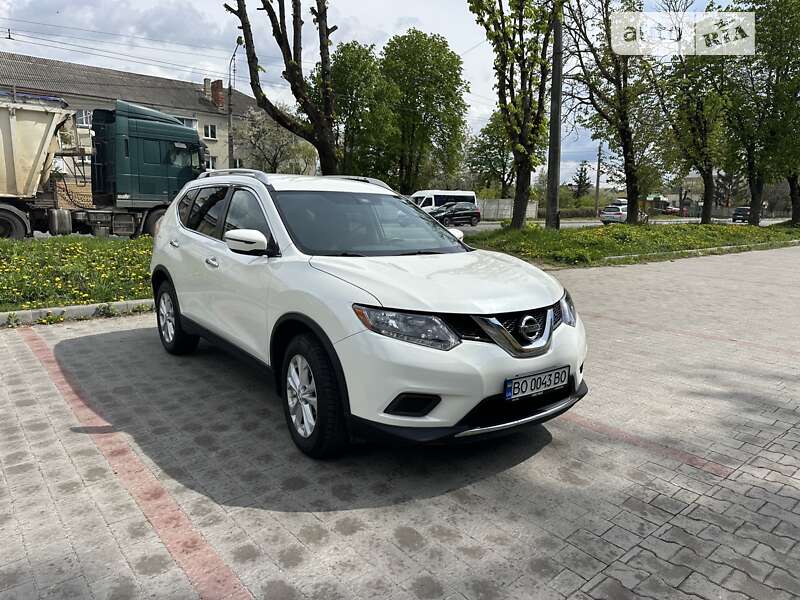 Внедорожник / Кроссовер Nissan Rogue 2016 в Тернополе