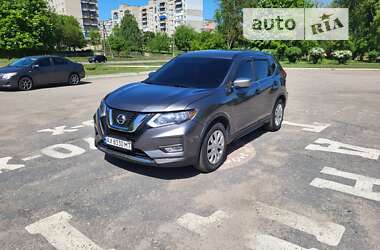 Внедорожник / Кроссовер Nissan Rogue 2016 в Лозовой