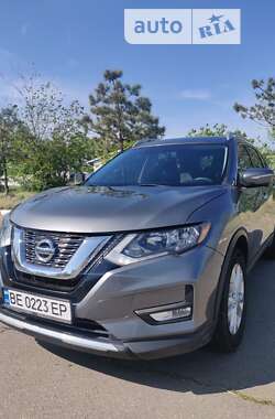 Внедорожник / Кроссовер Nissan Rogue 2015 в Николаеве