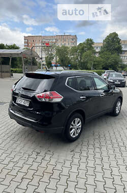 Внедорожник / Кроссовер Nissan Rogue 2016 в Черновцах