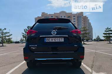 Позашляховик / Кросовер Nissan Rogue 2017 в Миколаєві