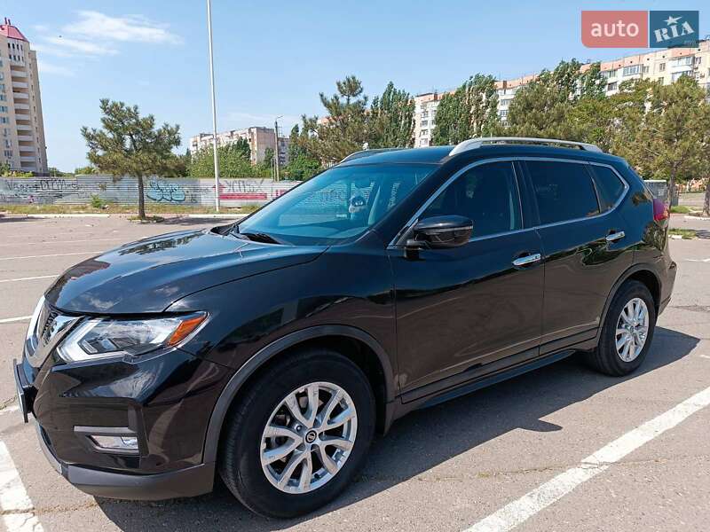 Позашляховик / Кросовер Nissan Rogue 2017 в Врадіївці