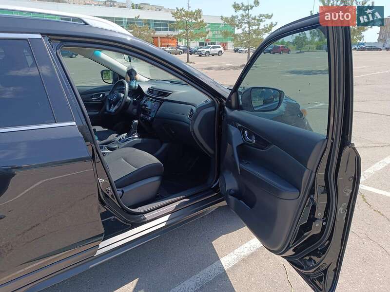 Позашляховик / Кросовер Nissan Rogue 2017 в Врадіївці