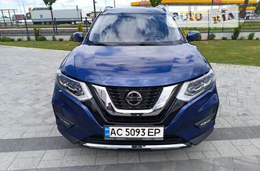 Позашляховик / Кросовер Nissan Rogue 2017 в Луцьку