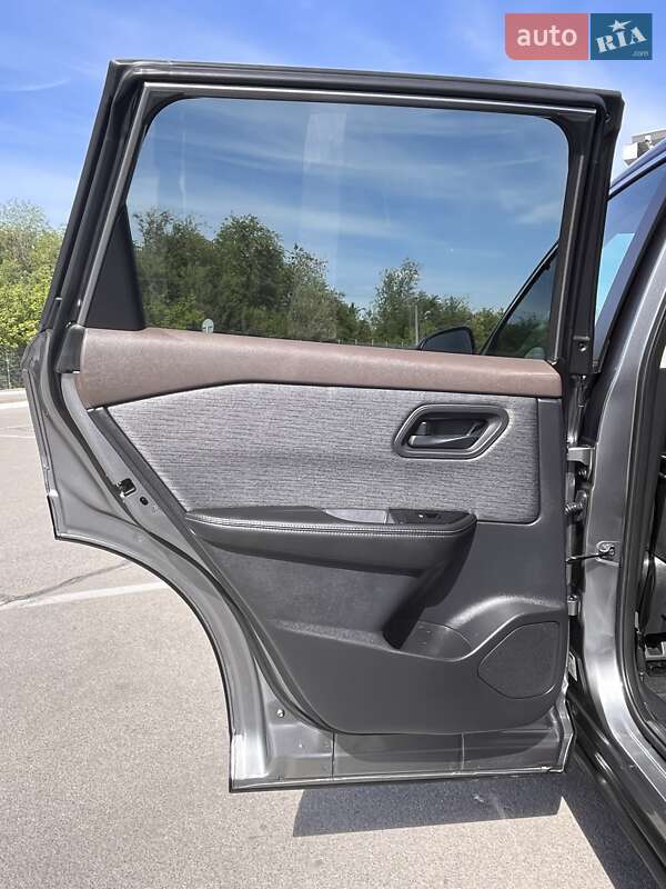 Позашляховик / Кросовер Nissan Rogue 2020 в Запоріжжі