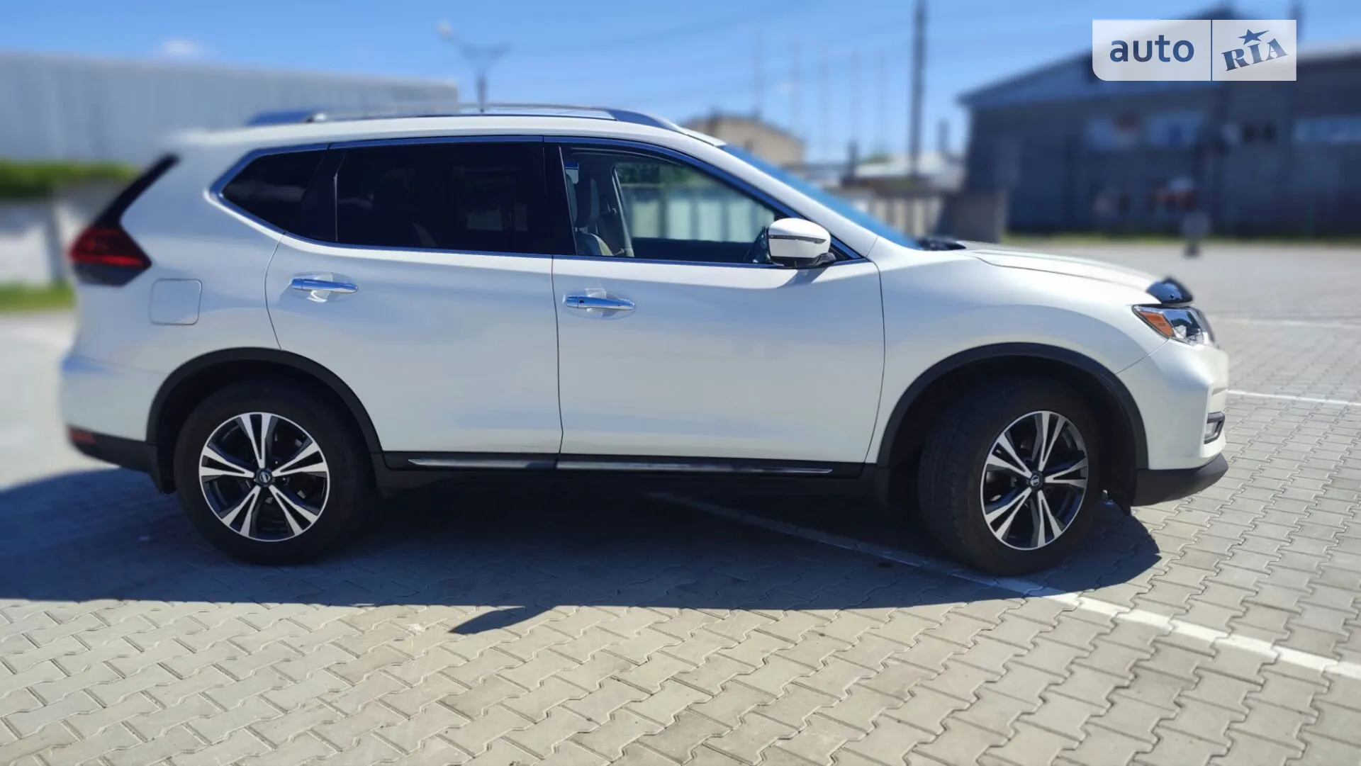 2017 Nissan Rogue - мініатюра 3