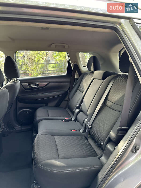 Позашляховик / Кросовер Nissan Rogue 2016 в Івано-Франківську