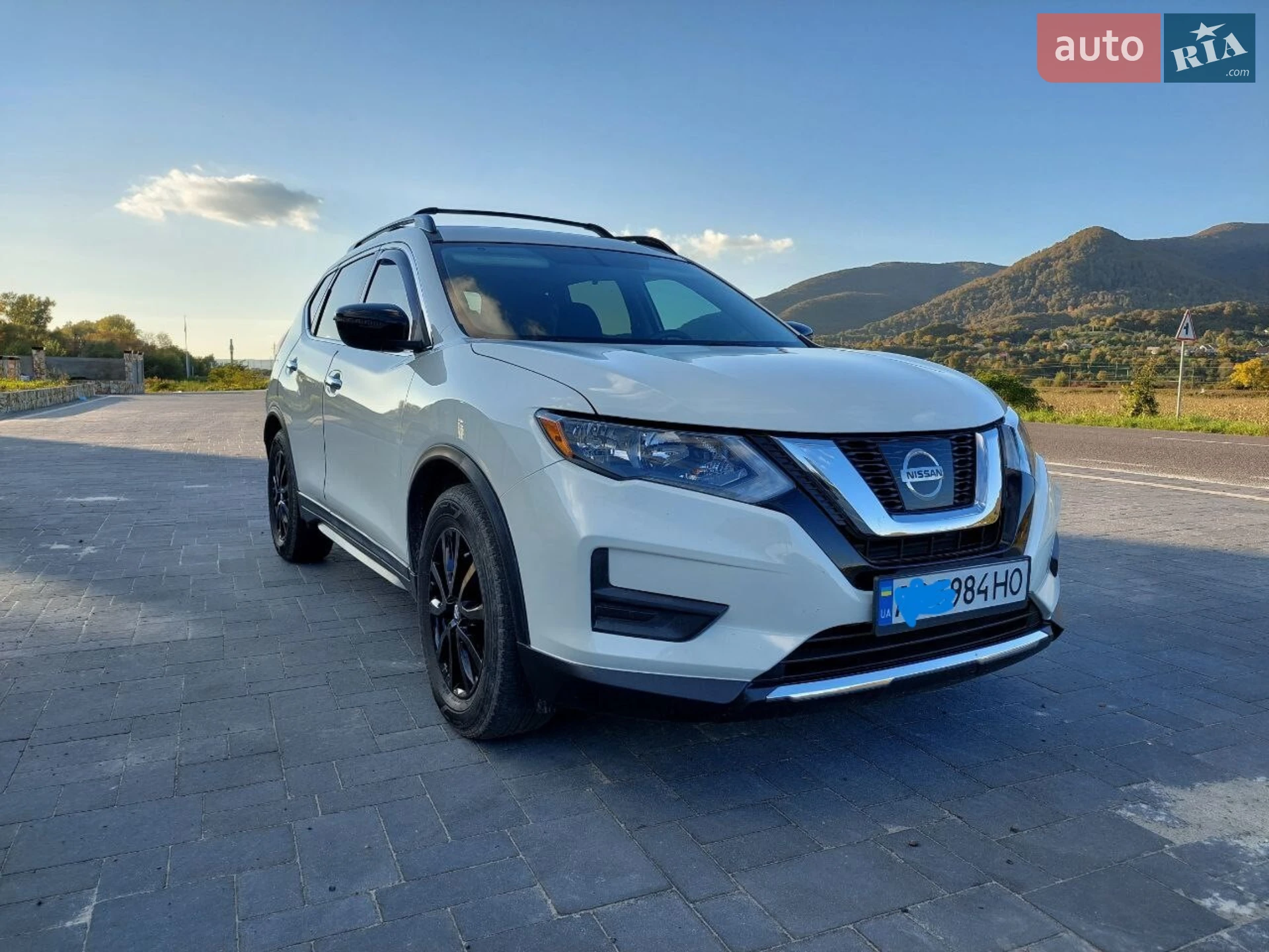 2017 Nissan Rogue - фото 1
