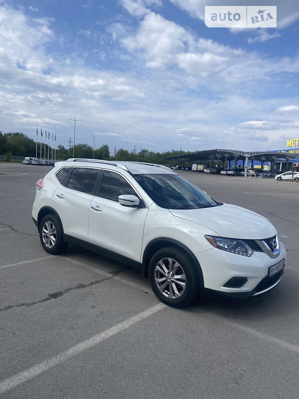 Внедорожник / Кроссовер Nissan Rogue 2016 в Запорожье