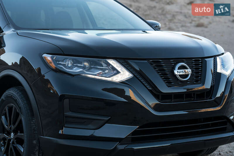 Позашляховик / Кросовер Nissan Rogue 2016 в Києві