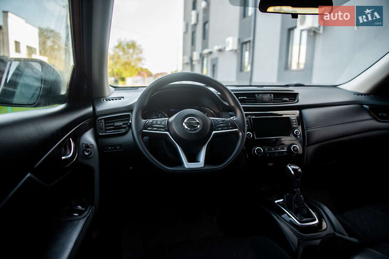 Позашляховик / Кросовер Nissan Rogue 2018 в Рівному
