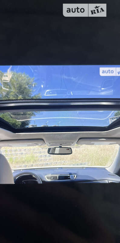 Позашляховик / Кросовер Nissan Rogue 2014 в Києві