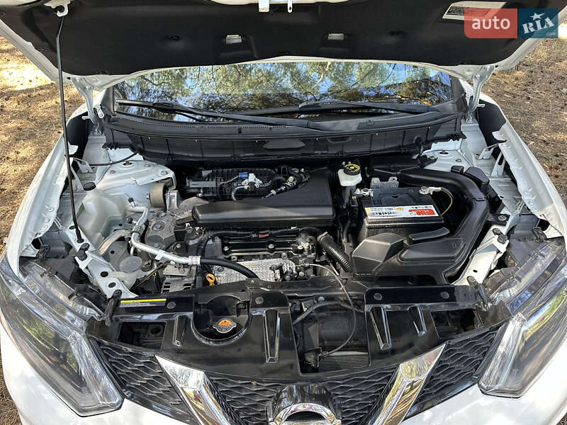 Позашляховик / Кросовер Nissan Rogue 2016 в Переяславі