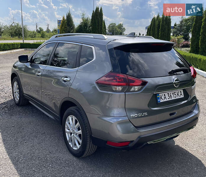 Внедорожник / Кроссовер Nissan Rogue 2018 в Киеве