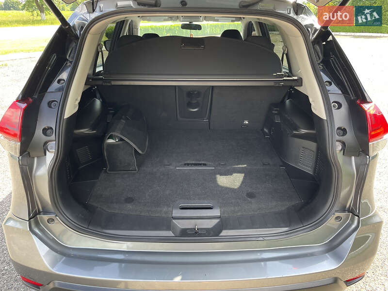 Внедорожник / Кроссовер Nissan Rogue 2018 в Киеве
