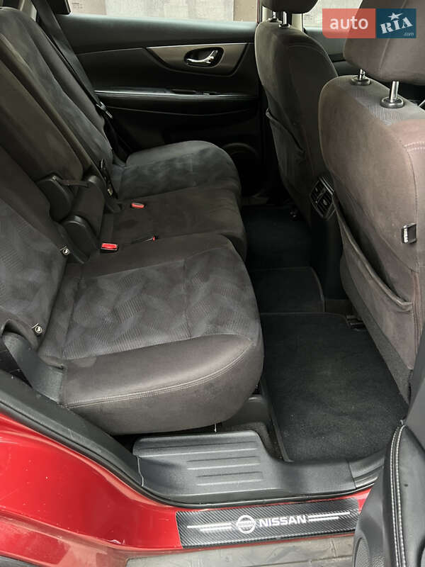Позашляховик / Кросовер Nissan Rogue 2015 в Рівному