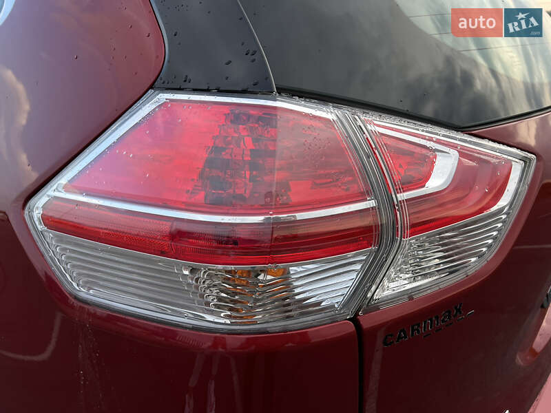 Позашляховик / Кросовер Nissan Rogue 2015 в Рівному
