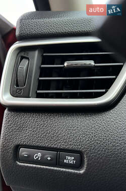 Внедорожник / Кроссовер Nissan Rogue 2015 в 
