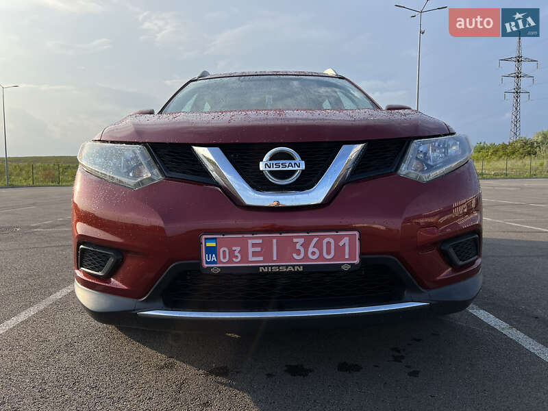 Позашляховик / Кросовер Nissan Rogue 2015 в Рівному